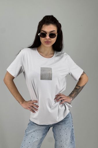 Дамска тениска с графичен акцент