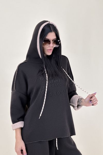 Дамски суитшърт от много плътно трико