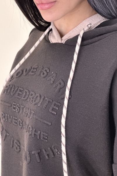 Дамски суитшърт от много плътно трико