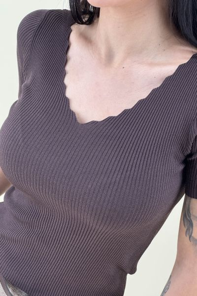 Дамска блуза фино плетиво в светло кафяво със сребърен ефект