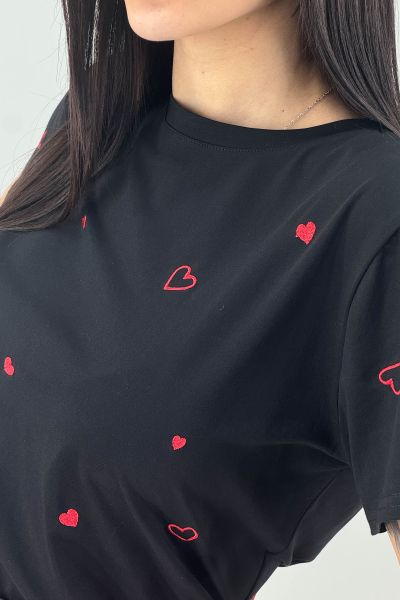 Дамска тениска с мини сърца в черно