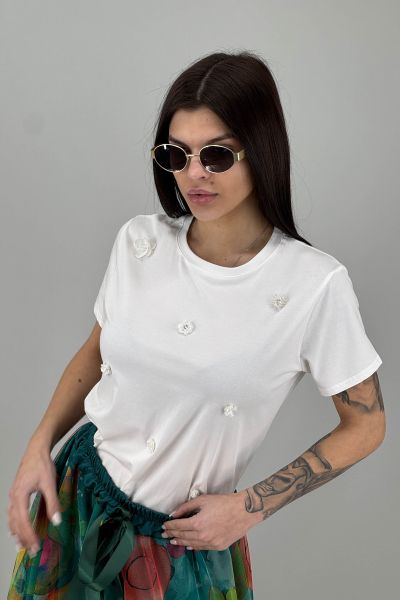 Дамска тениска в бяло