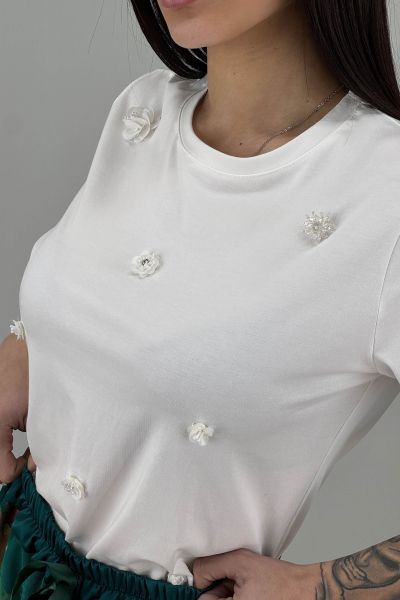 Дамска тениска в бяло