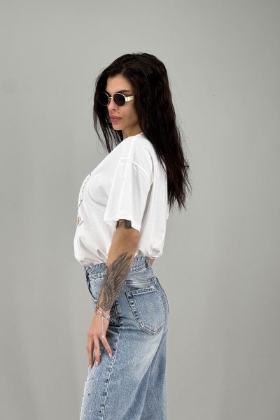 Дамска тениска в бяло