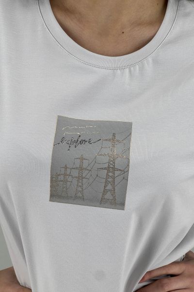 Дамска тениска с графичен акцент