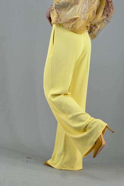 Дамски панталон в жълто