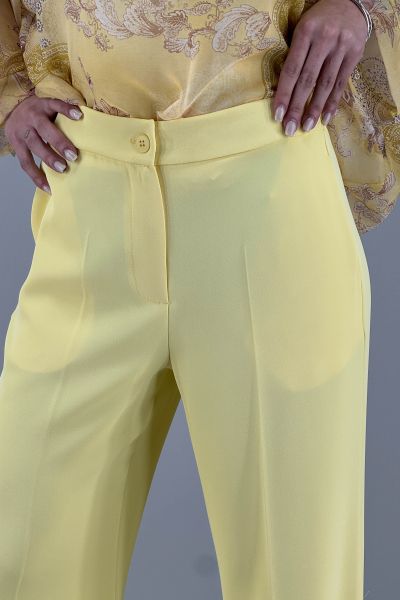 Дамски панталон в жълто