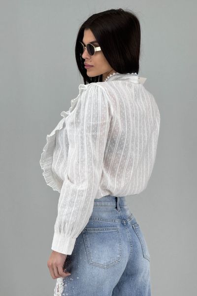 Дамсак риза в бяло