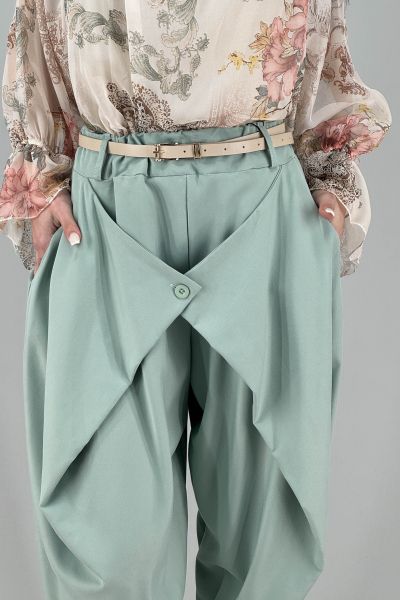 Дамски панталон в светло зелено