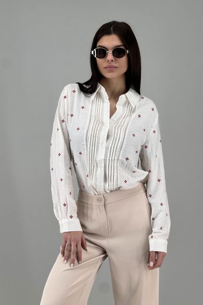 Дамска риза в бяло крем