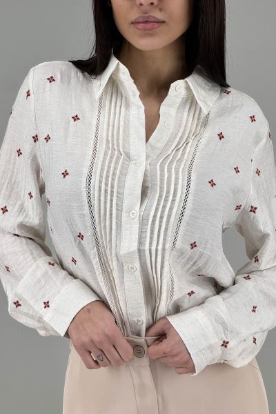 Дамска риза в бяло крем