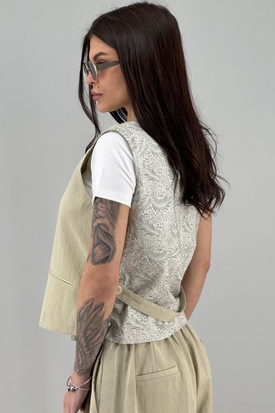 Дамски елек в светло зелено