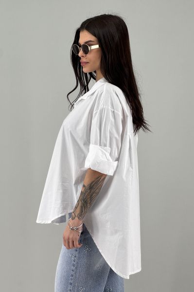 Дамска риза в бяло