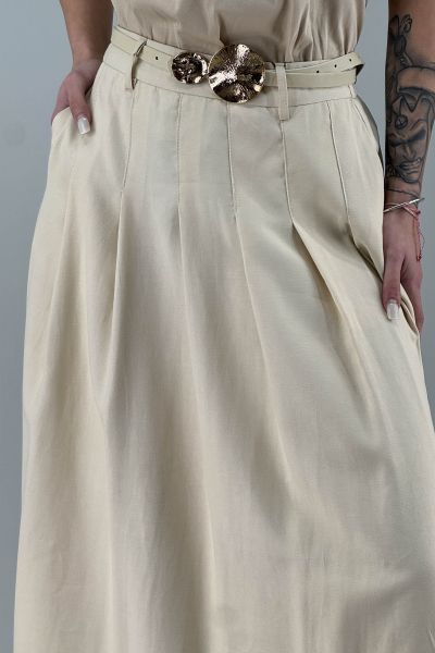 Пола в екрю