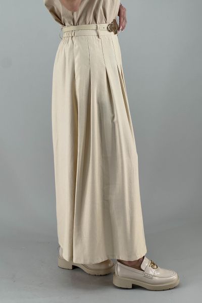 Пола в екрю