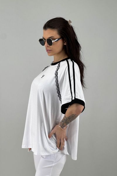 Дамска блуза в бяло с черно