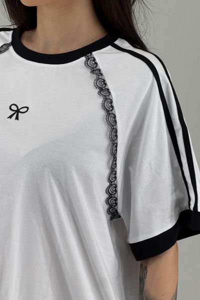 Дамска блуза в бяло с черно