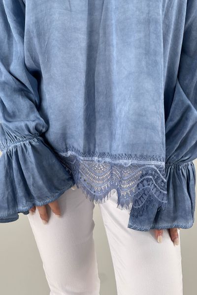 Дамска блуза в светло синьо