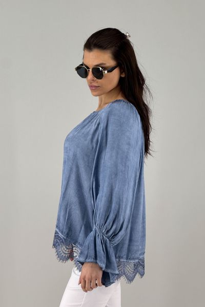 Дамска блуза в светло синьо