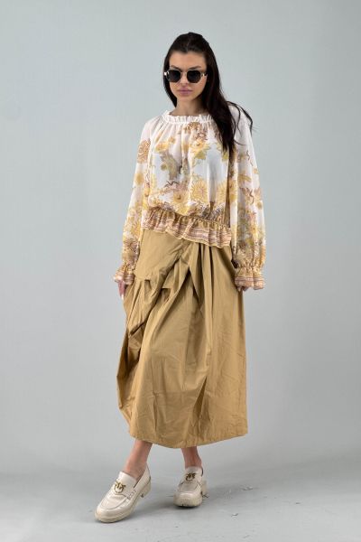 Пола в светло кафяво