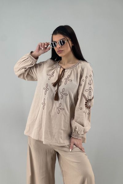 Дамска риза в светло кафяво