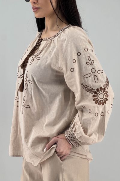 Дамска риза в светло кафяво