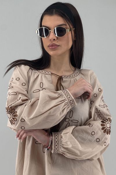 Дамска риза в светло кафяво