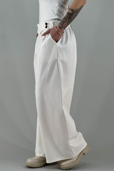 Дамски панталон в бяло-крем