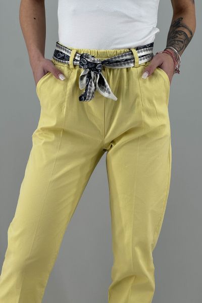Дамски панталон в жълто