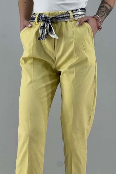 Дамски панталон в жълто