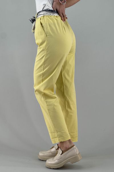 Дамски панталон в жълто