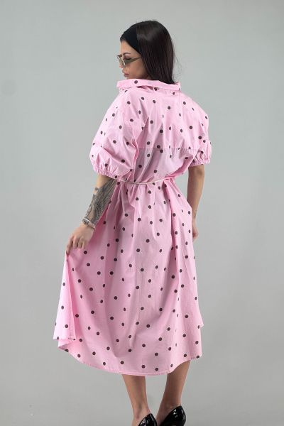 Рокля в розово с точки