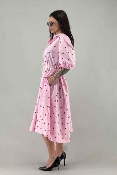 Рокля в розово с точки