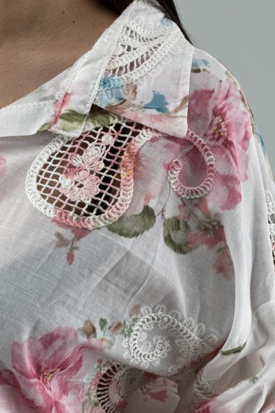 Дамска риза с бродерия