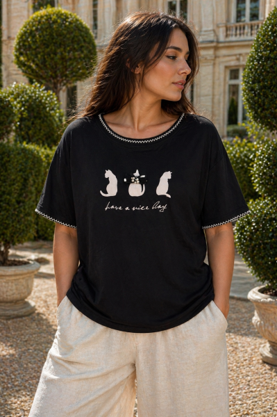 Дамска тениска в черно