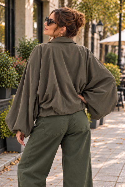 Дамско овърсайз яке с набрана талия в маслиненозелено